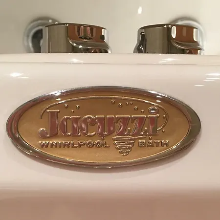 Pensión Domus Aurea Carpi