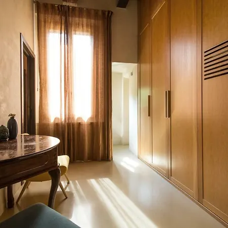 Pensión Domus Aurea 3*