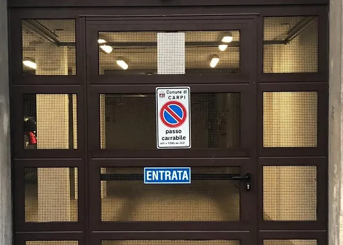 Domus Aurea 3* קארפי