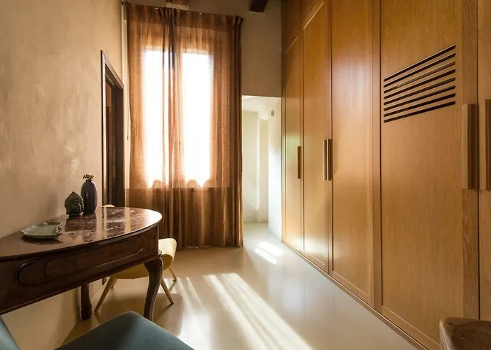 בית הארחה Domus Aurea 3*